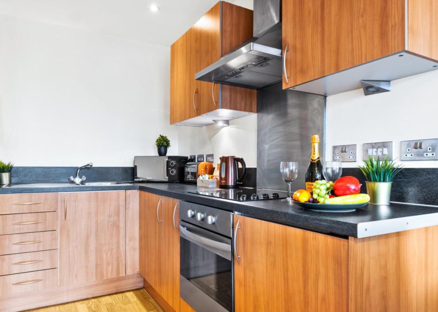 Chinatown - One Bed - Balcony - Secure Parking - Fast Wifi - Birmingham City Centre - 49A Exterior photo